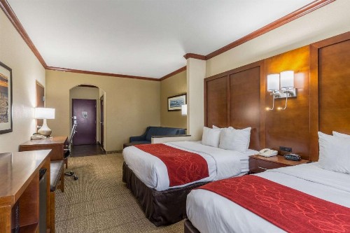 Comfort Suites Galveston - image 6