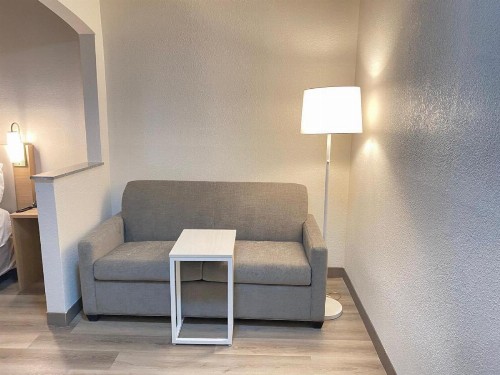 Comfort Inn & Suites Beachfront - image 8