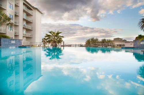 Holiday Inn Club Vacations Galveston Beach Resort an IHG Hotel - image 5