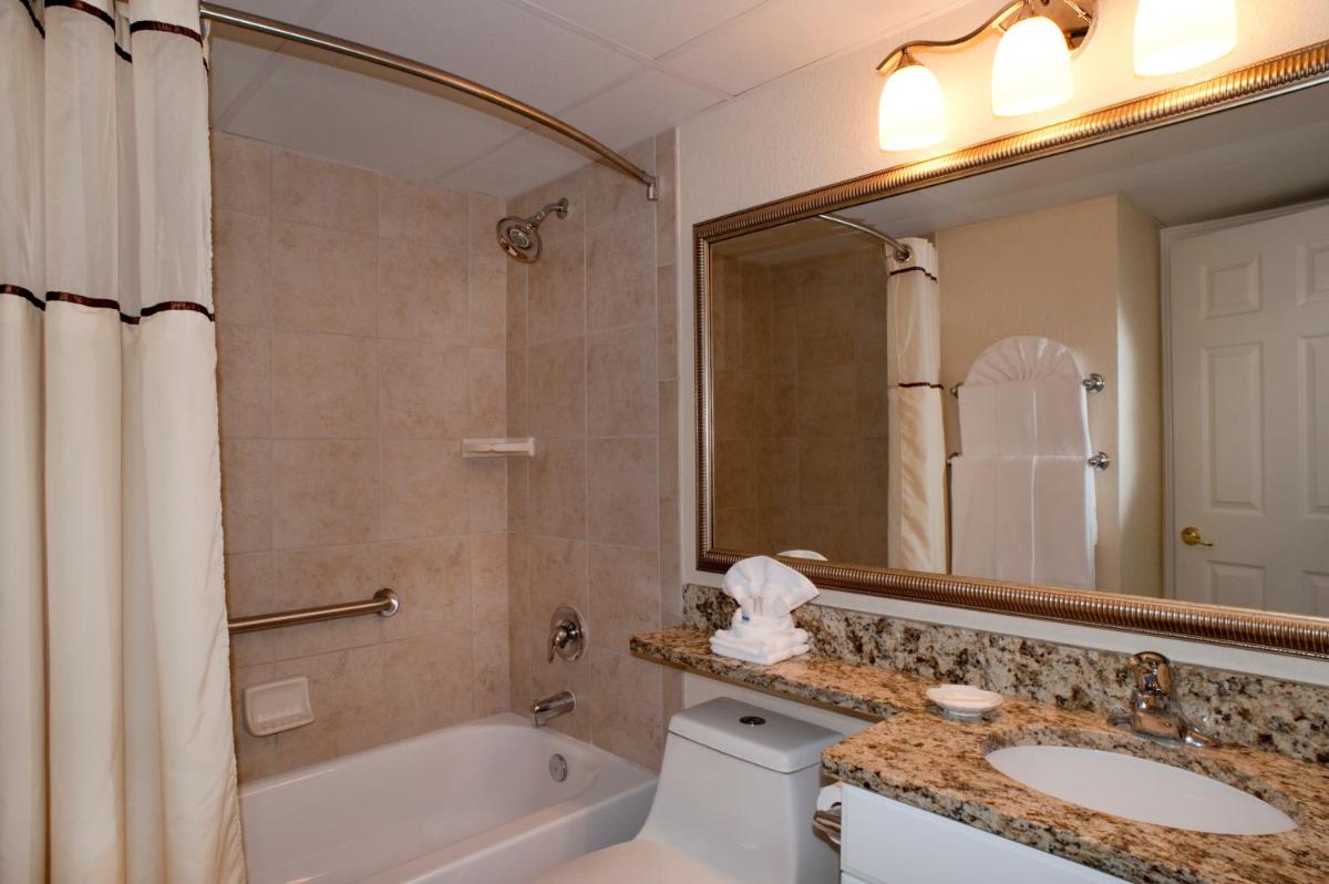 Casa Del Mar Beachfront - image 3