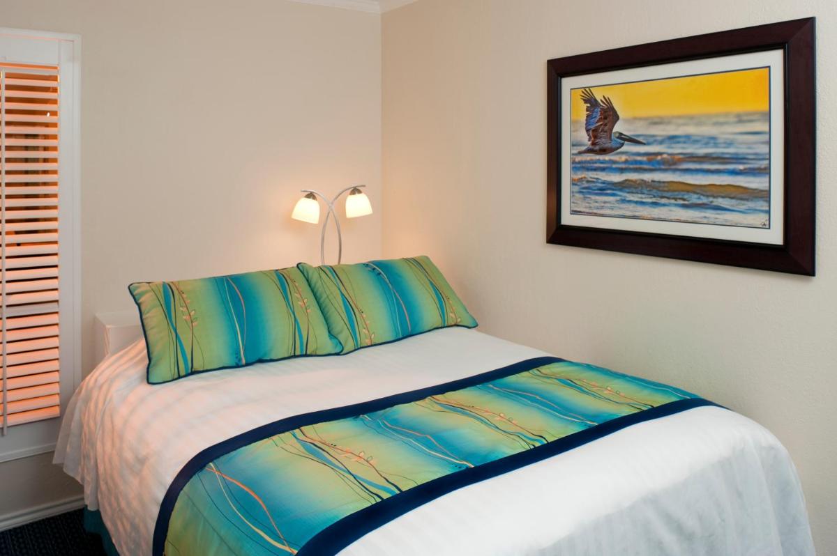 Casa Del Mar Beachfront - image 5