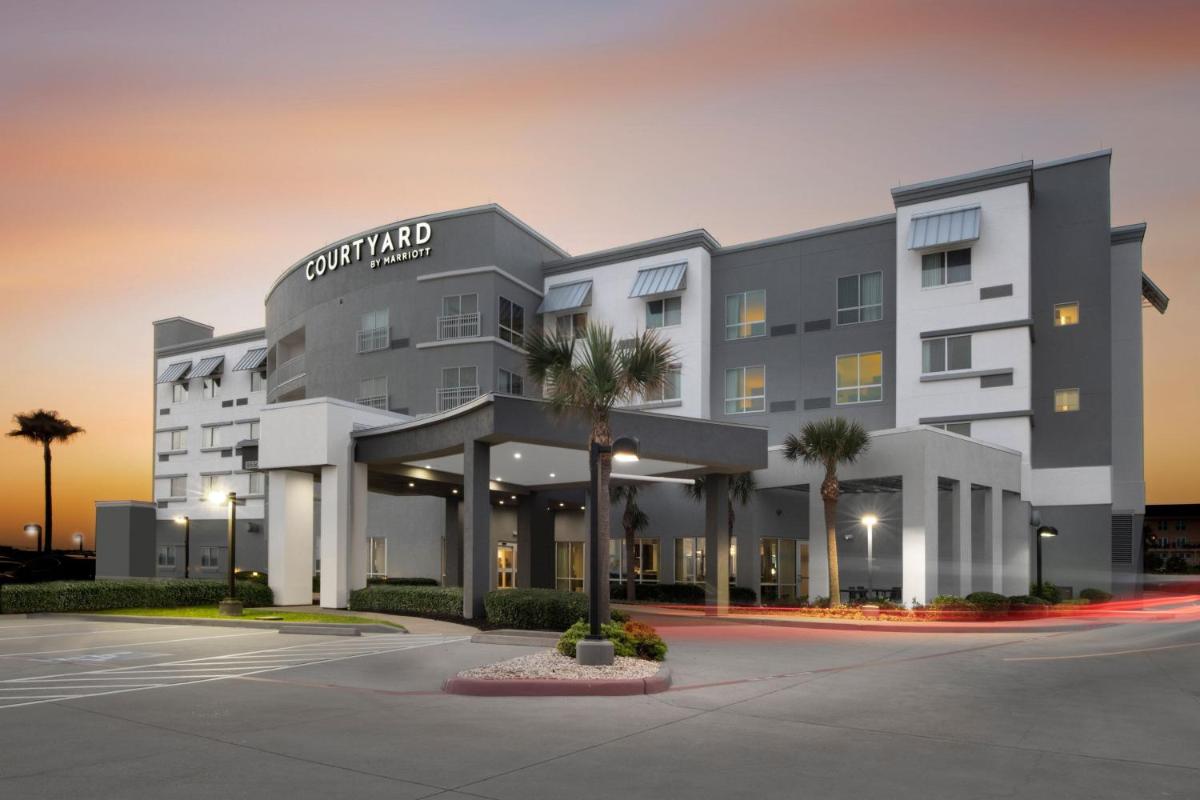 Courtyard by Marriott Galveston Island - main image