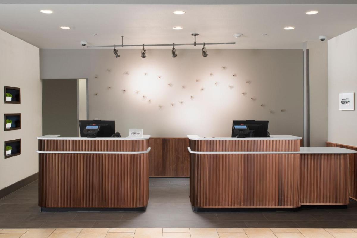 Courtyard by Marriott Galveston Island - image 3