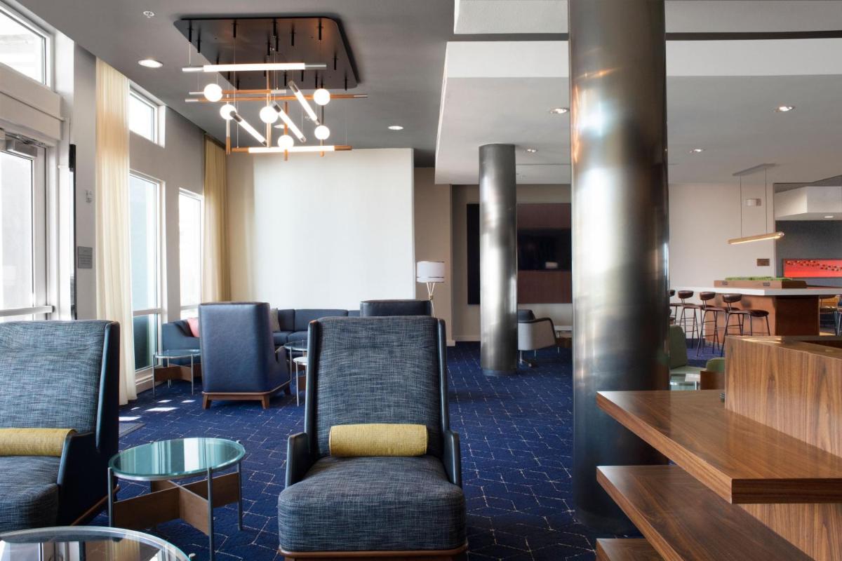 Courtyard by Marriott Galveston Island - image 4