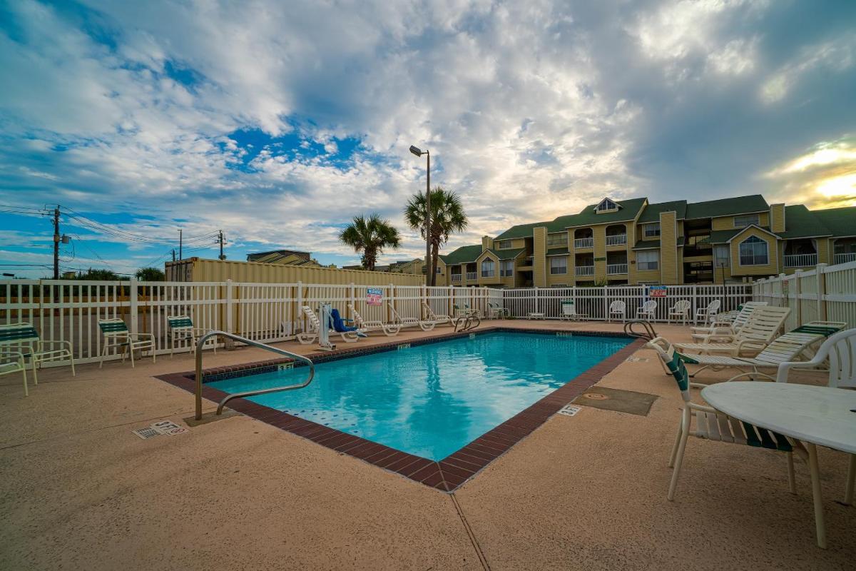 Island Inn - main image