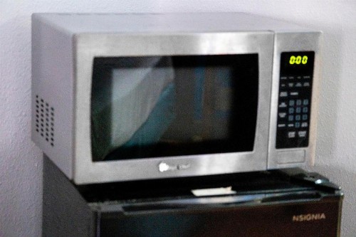 Island Inn - image 39