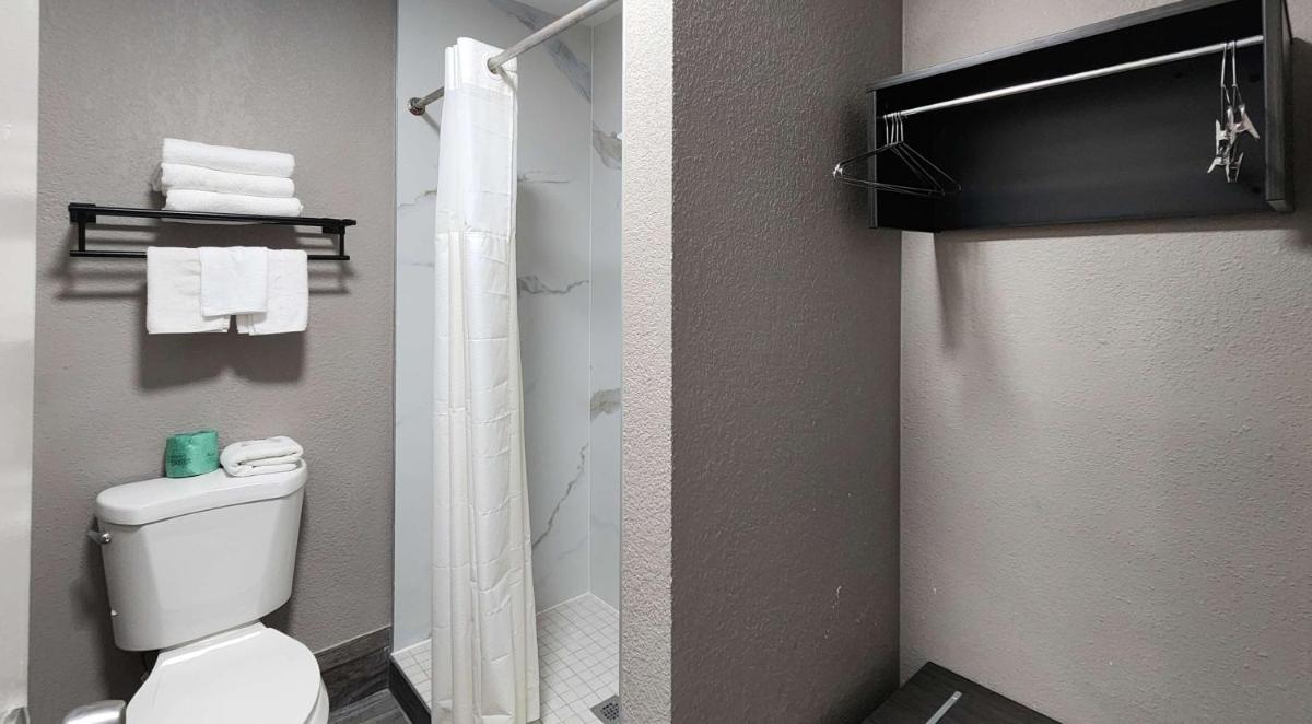 Motel 6-Galveston TX - image 3