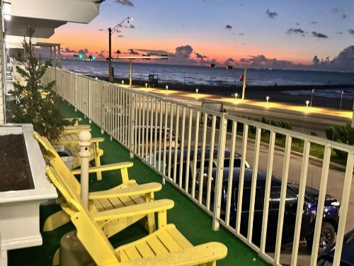 Gaido's Seaside Inn - image 22
