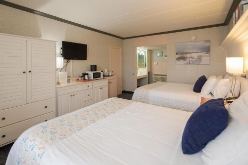 Gaido's Seaside Inn - image 40