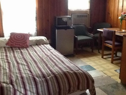 Rosenberg Motel - image 6