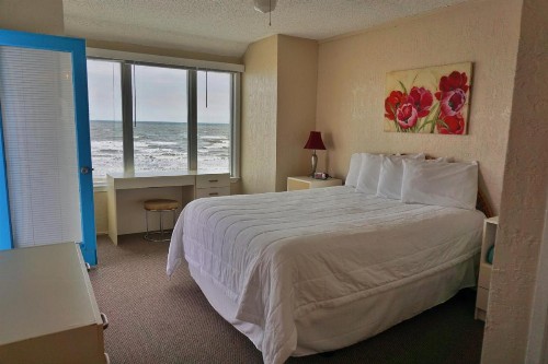Four Seasons on the Gulf - image 16