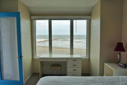 Four Seasons on the Gulf - image 20