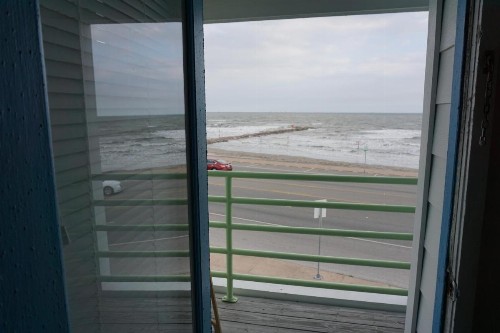 Four Seasons on the Gulf - image 31