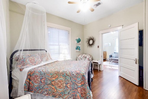 Castaway Cottage - image 11