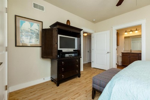 Beach Retreat - image 6
