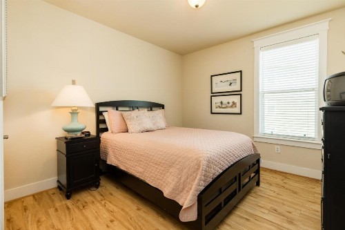Beach Retreat - image 7