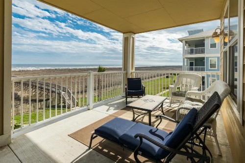 Barefoot Bungalow - image 1