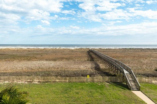 Barefoot Bungalow - image 6