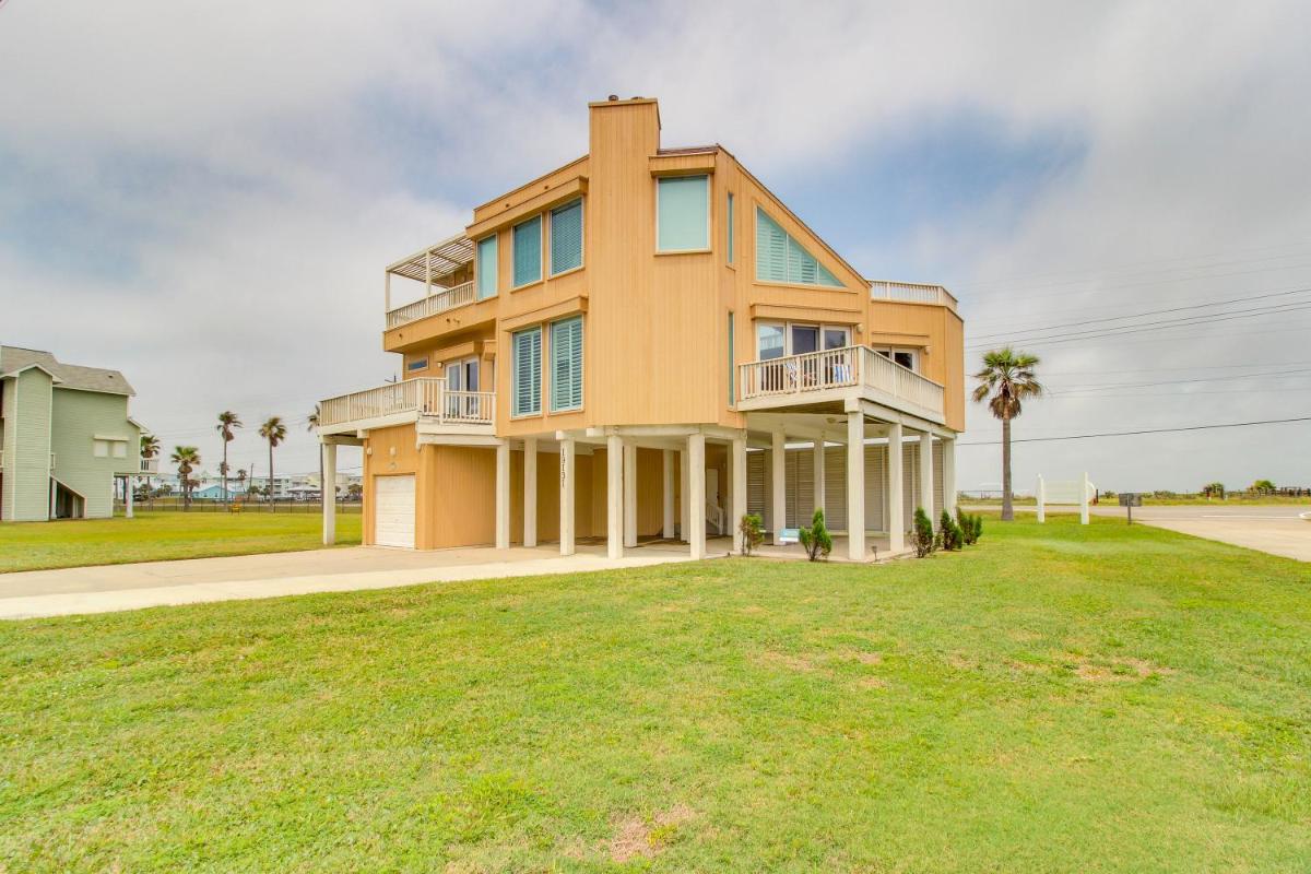 The Holiday House - main image
