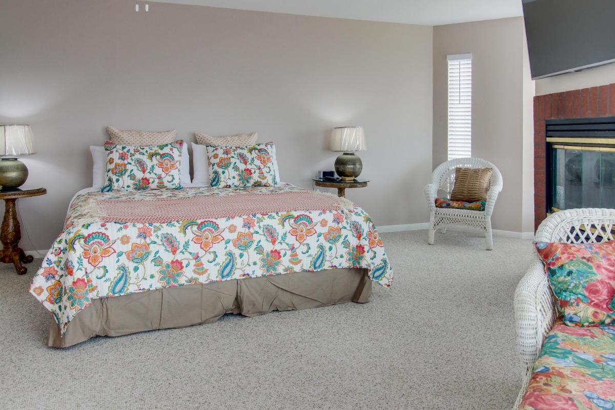The Holiday House - image 3