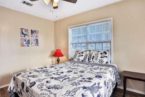 Seaside Cottage - image 7