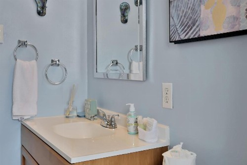 Seaside Cottage - image 8