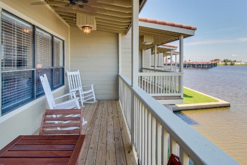 Blue Heron Cove - image 4