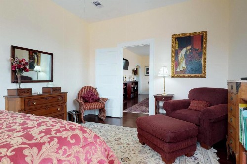 19th Street Retreat - image 10