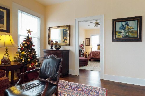 19th Street Retreat - image 11