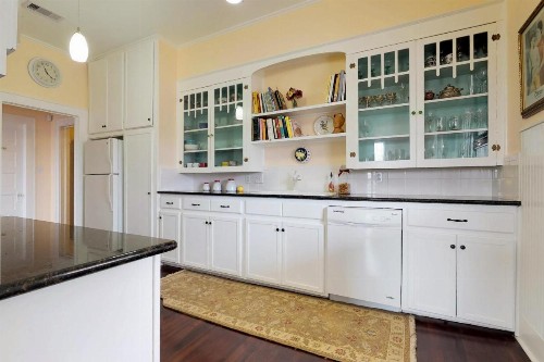 19th Street Retreat - image 8