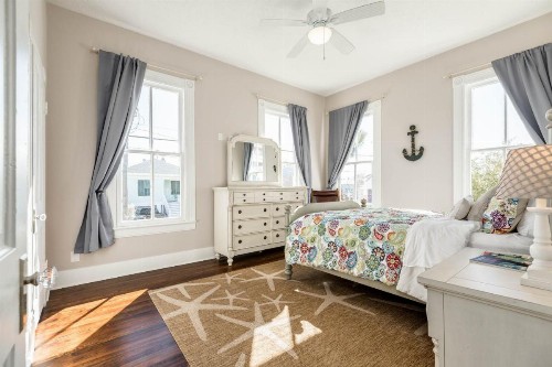 38th Street Retreat - Upstairs Level - image 8