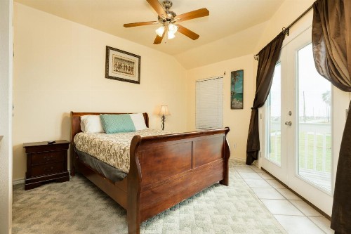 Oceanside Paradise - image 8