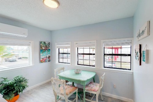 Midtown Paradise on the Beach - image 11