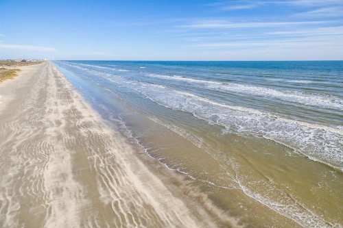 Midtown Paradise on the Beach - image 9