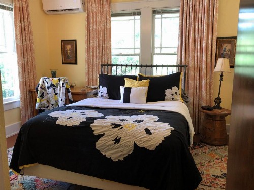 Avenue O Bed and Breakfast - image 15