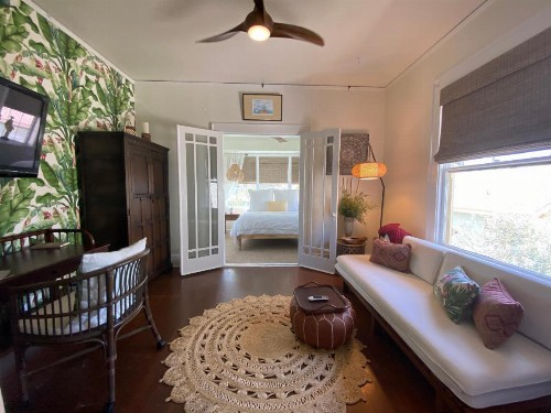 Avenue O Bed and Breakfast - image 38