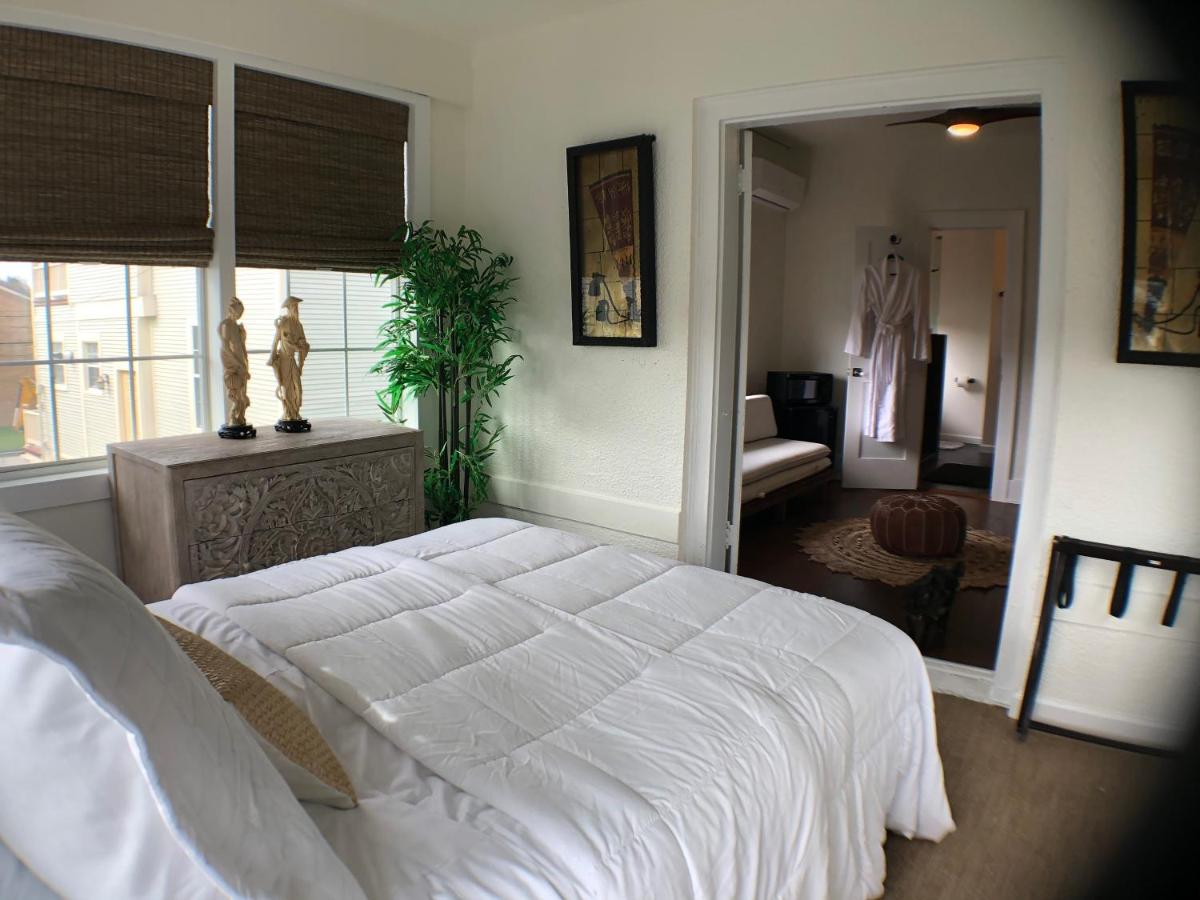 Avenue O Bed and Breakfast - image 7