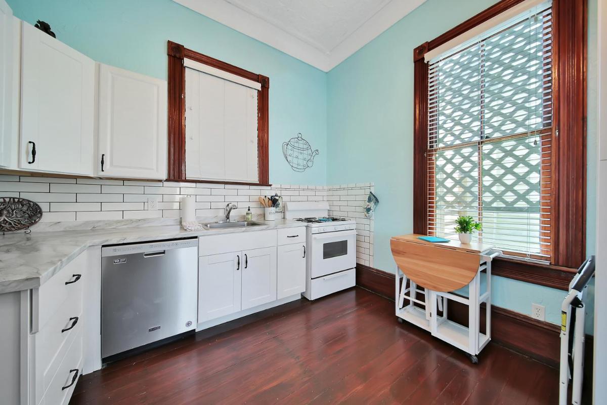 The Victorian 1891 House - image 7