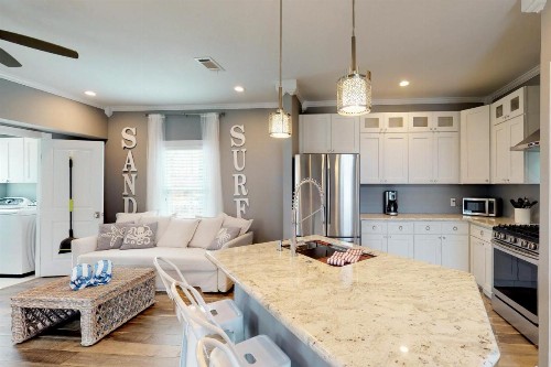 The Breezy Bungalow - image 7