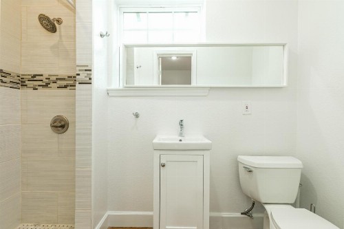 The Beachin' Bungalow - image 11