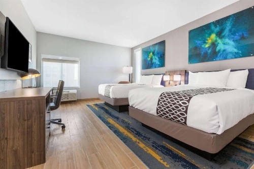 La Quinta Inn & Suites by Wyndham Galveston - image 29