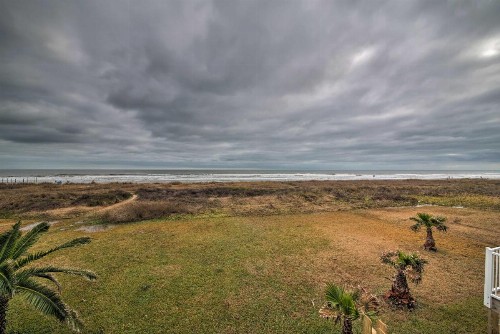 Galveston Beach House with Private Deck and Gulf Views - image 11