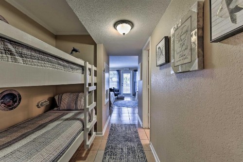 Beachfront Galveston Condo with Pool and Balcony! - image 8