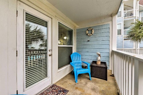 Beachfront Galveston Condo with Pool and Balcony! - image 9