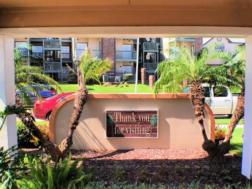 Sandpiper Stay Condo - Pool Near Beach and Seawall! - image 12