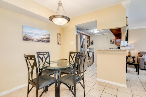 Sandpiper Stay Condo - Pool Near Beach and Seawall! - image 23