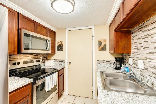 Sandpiper Stay Condo - Pool Near Beach and Seawall! - image 24