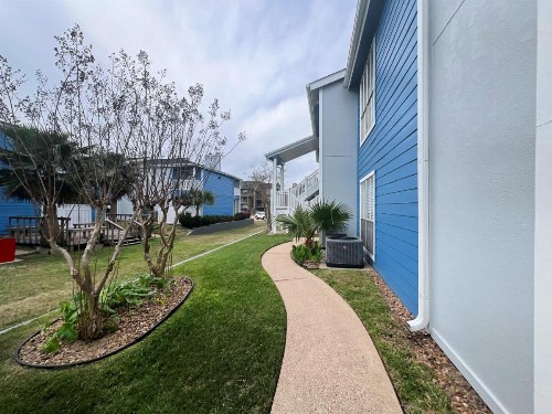 Sandpiper Stay Condo - Pool Near Beach and Seawall! - image 27