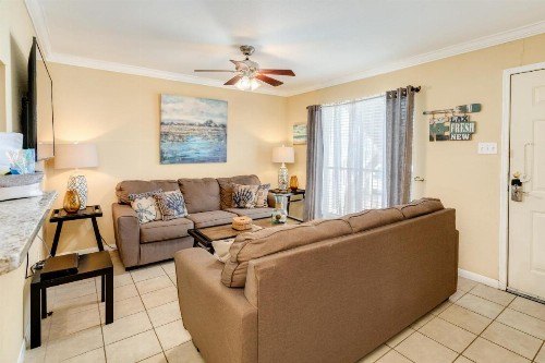 Sandpiper Stay Condo - Pool Near Beach and Seawall! - image 8