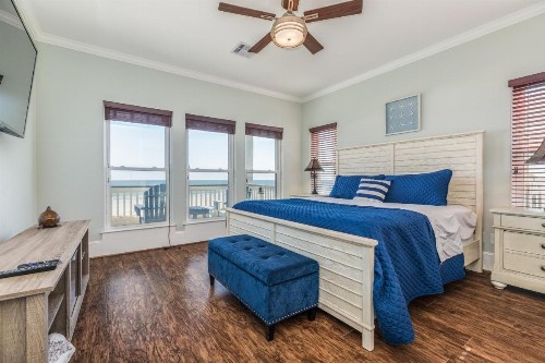 New Listing! Gulf-Front Oasis with Beach Boardwalk home - image 11